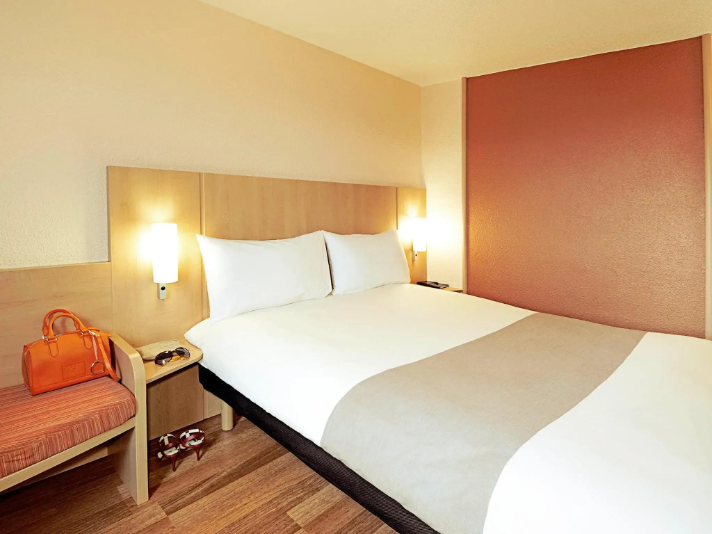 Standard Double room (full double bed)