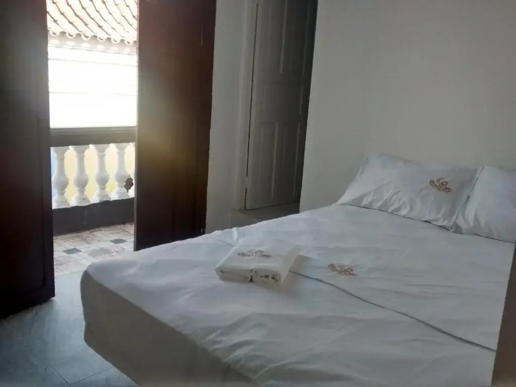 Standard Double room with balcony (full double bed)