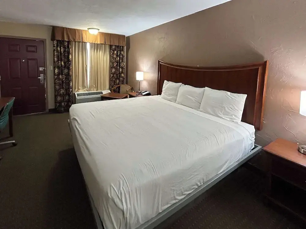 Standard Double room (full double bed)