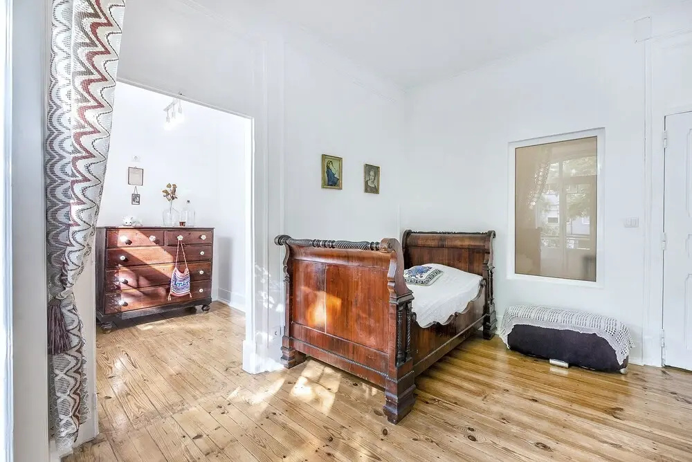 5 Bedrooms Family Apartment with balcony and with city view