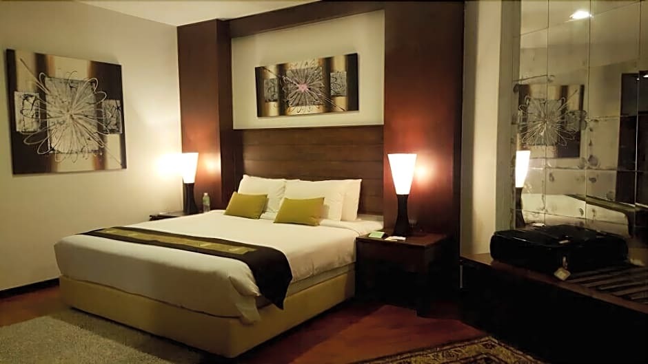 Samsuria Beach Resort & Residence