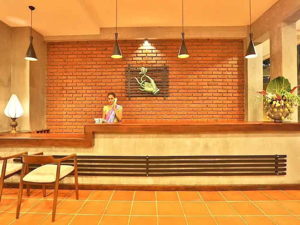 Lobby & Reception