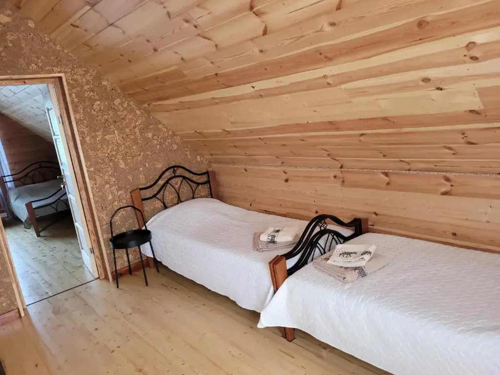 2 Bedrooms Cottage