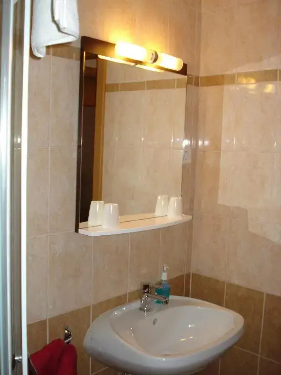 Denis Hotel és Étterem - Chambres