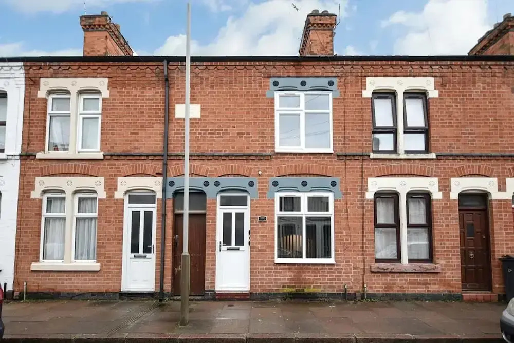 Elegant 2 Bed House at Saxon - Leicester