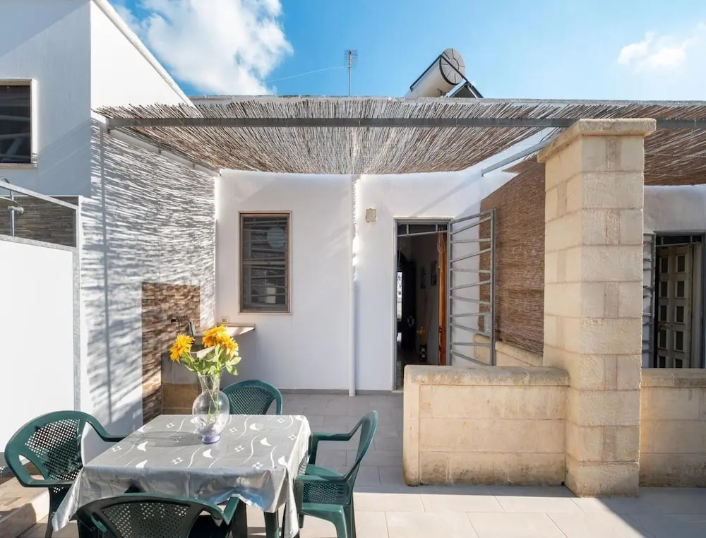 Sunrise Apartment in Villa With Private Parking and Air Conditioning