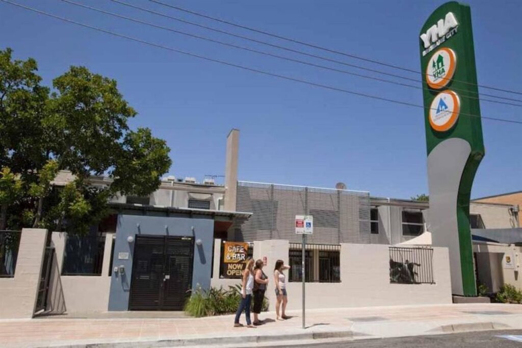 YHA Brisbane City by null