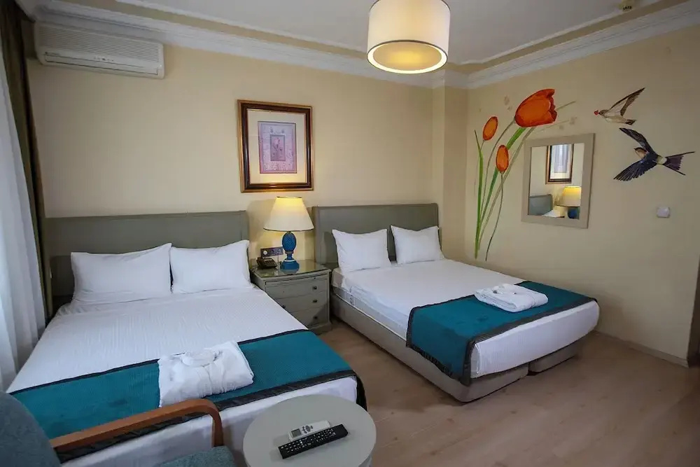 Standard Triple room with balcony