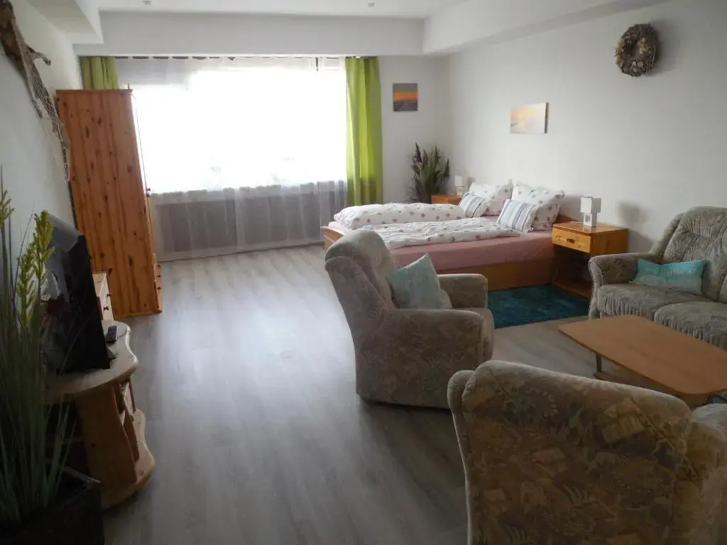 Standard Double room with garden view (full double bed)