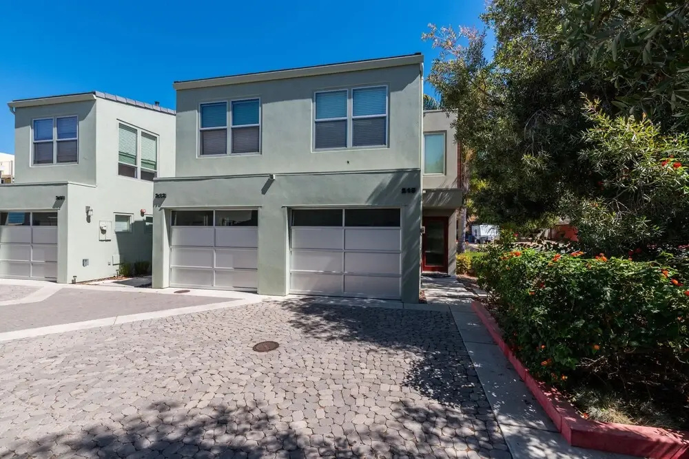 215 San Miguel 2 Bedroom Townhouse by Redawning
