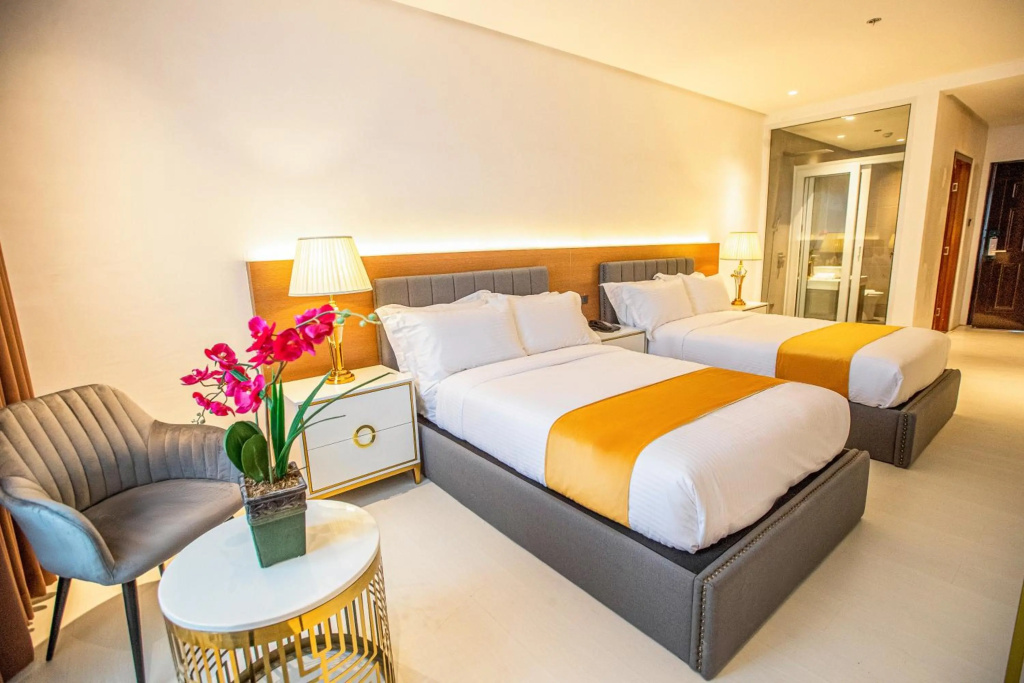 Solano Hotel — 2