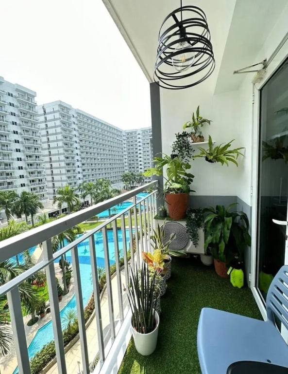Luxury Staycation at Prime Location Mall of Asia Shell Residences Pasay Tower C