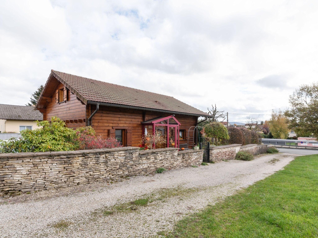 Spacious Chalet in Abbevillers with Swimming Pool