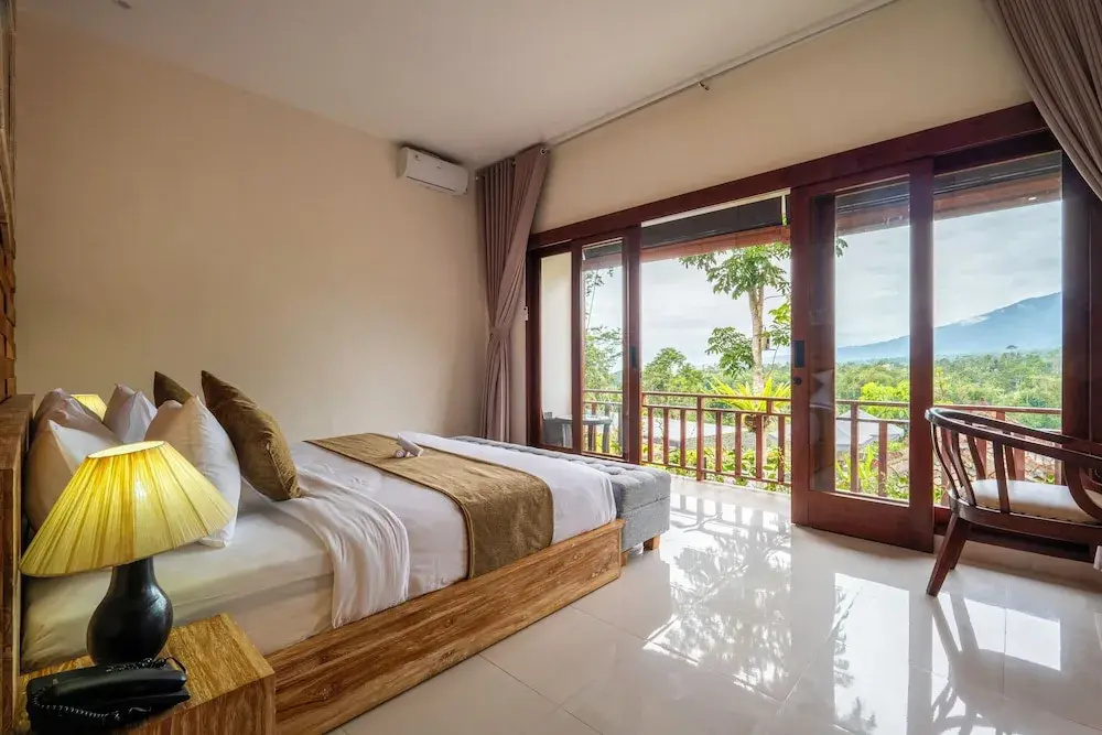 Family Villa with mountain view