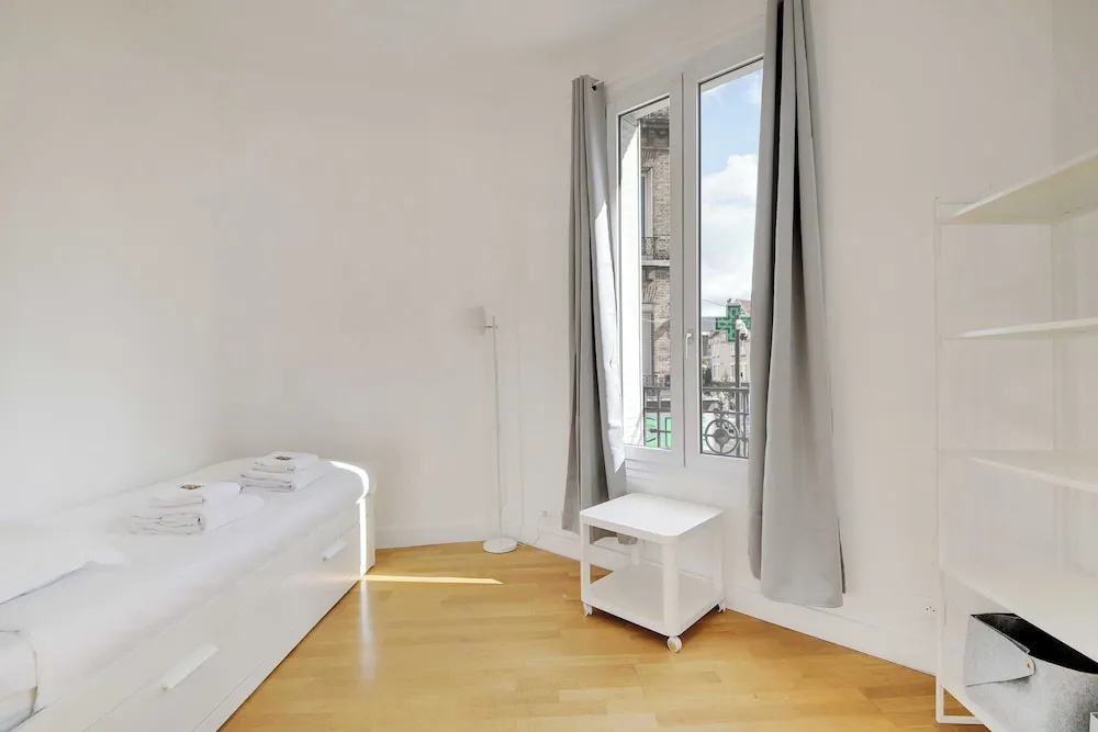 Voir la photo 1 — Cozy Apartment 2bdr/5p - in the Heart of Suresnes