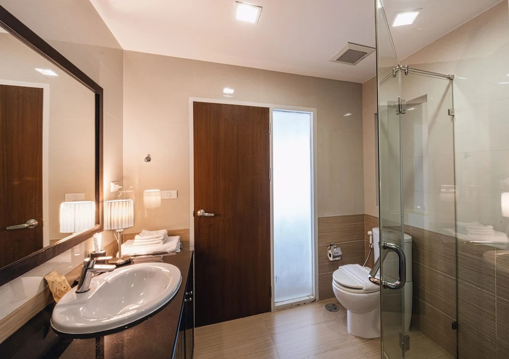 Люкс c 1 комнатой с балконом и с видом на горы в First Choice Grand Suites