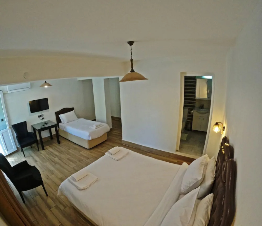 Comfort room