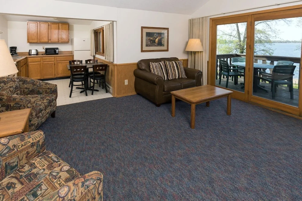 3 Bedrooms Standard room with lake view