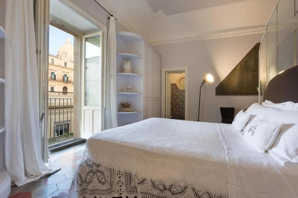 Suite with balcony