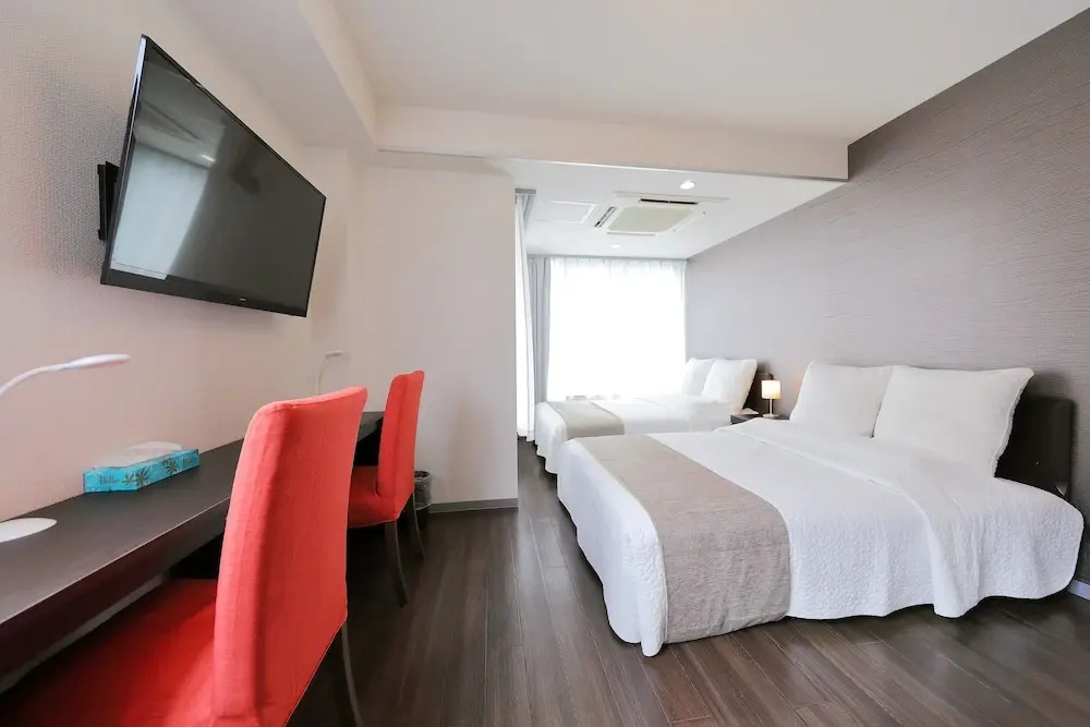 2 Bedrooms Apartment