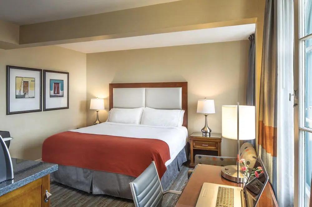 Hotel Virginia Santa Barbara, Tapestry Collection by Hilton by null