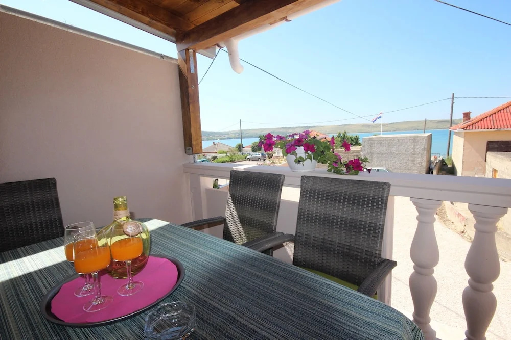 Apartment Rustica With 2 Bedrooms