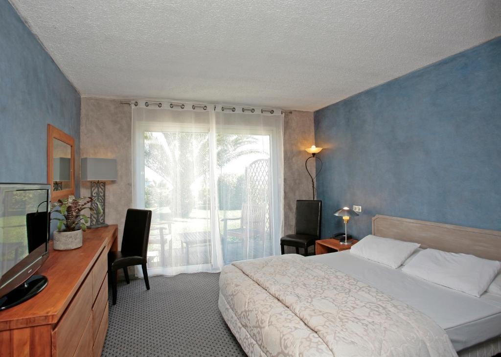 Superior Double room with sea view (full double bed)