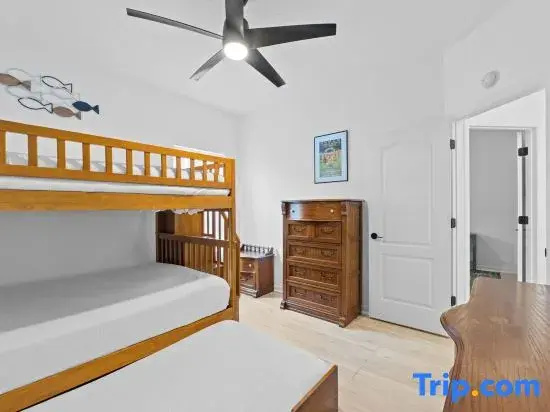 3 Bedrooms Apartment
