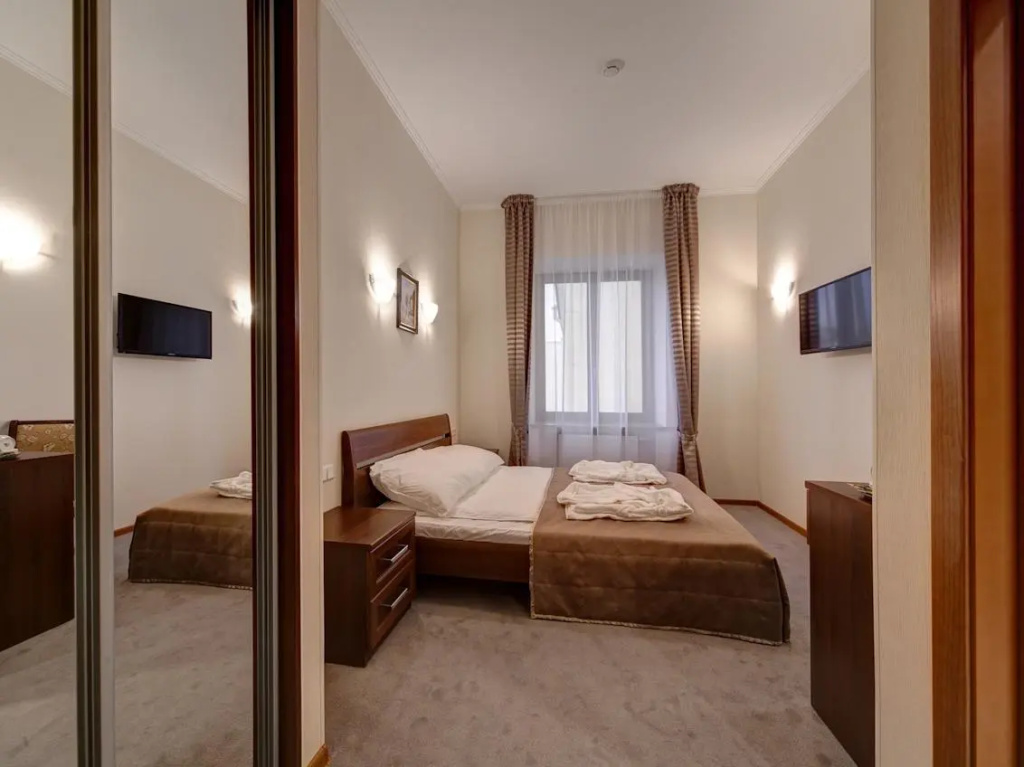 SOLO hotel — 3