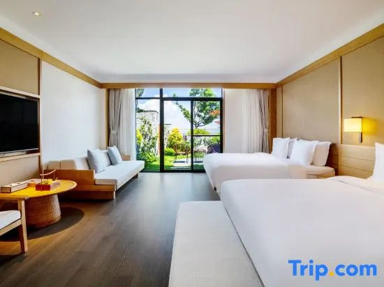 Standard Quadruple room with lake view