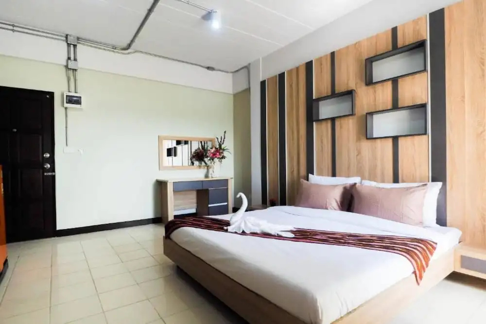 Deluxe Double room with balcony (full double bed)