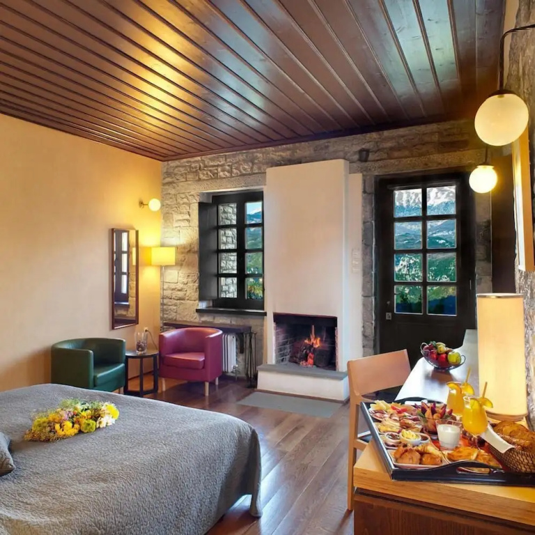 Superior Double room with balcony and with mountain view (full double bed)