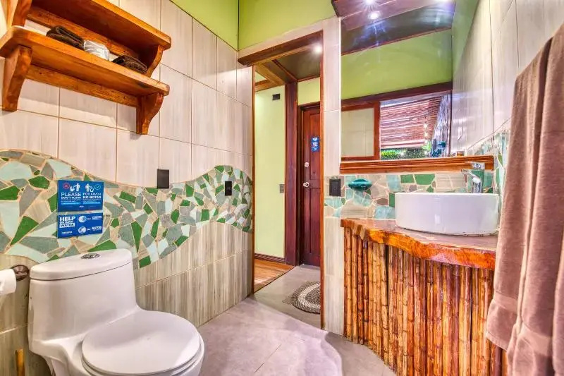 Tropical bath Standard Double room (full double bed)