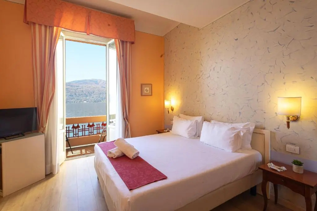 Deluxe Family room with balcony