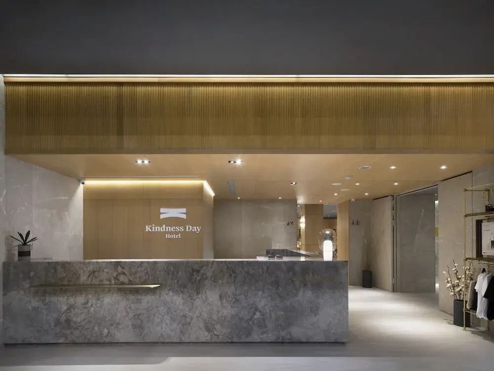 Lobby & Reception