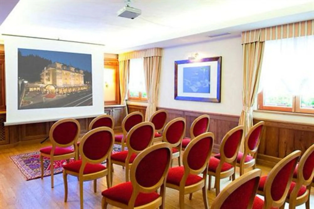 Alpen Suite Hotel - Général