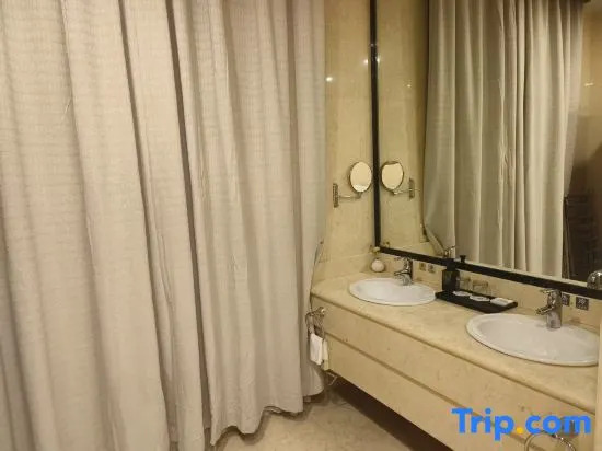 Четырёхместный люкс в Xincheng Hotel - Hohhot