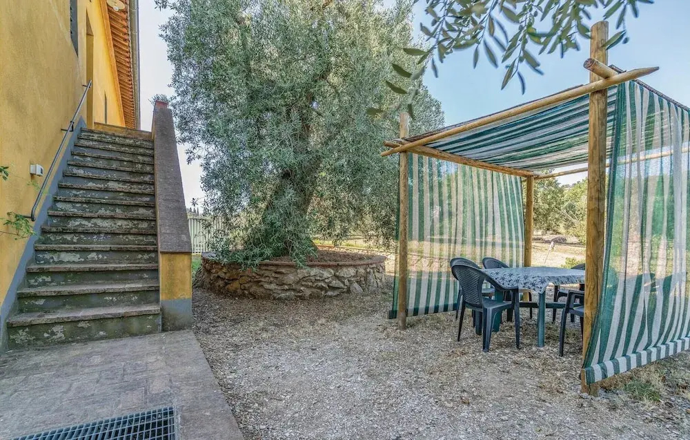 Amazing Apartment in Venturina LI With 2 Bedrooms, Wifi and Outdoor Swimming Pool
