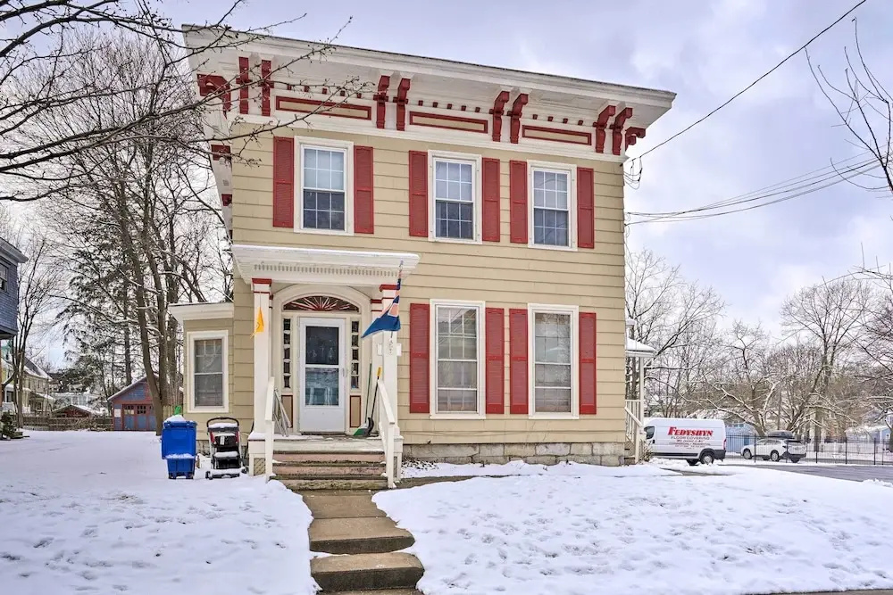 Dog-friendly Downtown Auburn Vacation Rental!