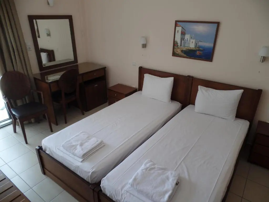 Standard Double room with sea view (full double bed)