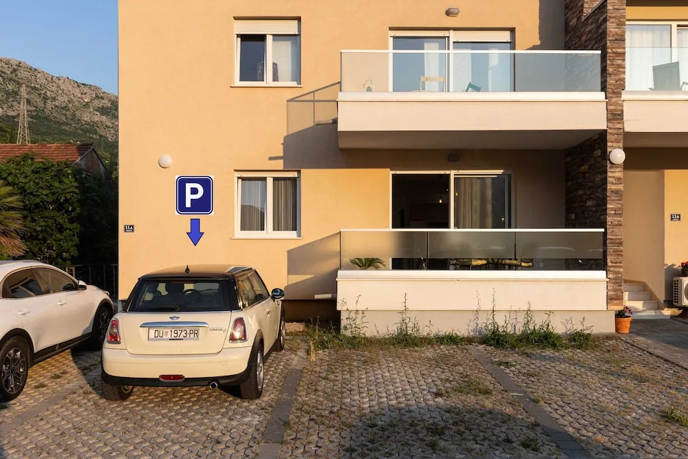 Apartment Why Not