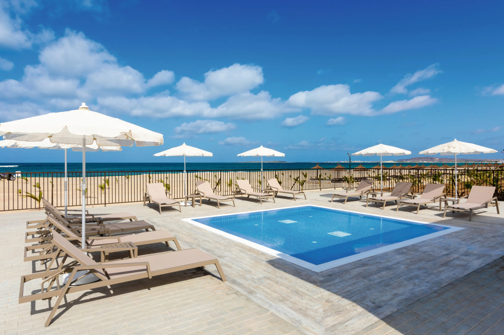 Beach & Waterfront