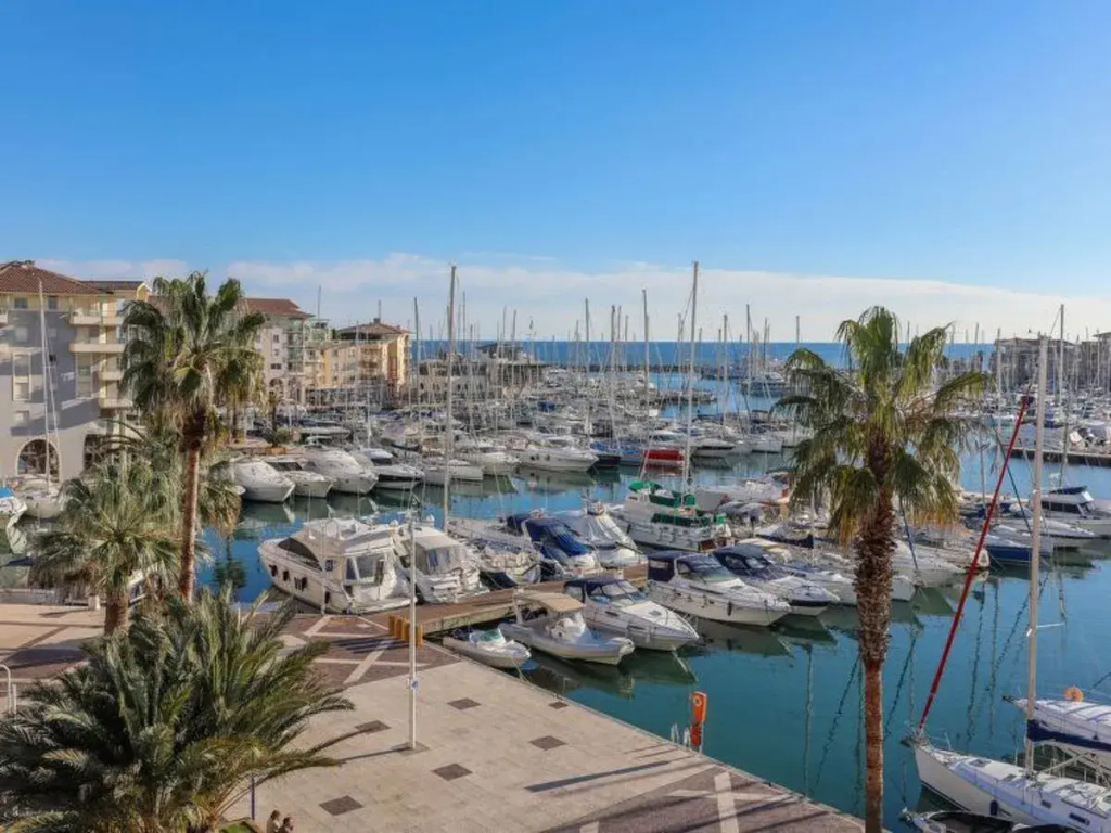 Beach & Waterfront