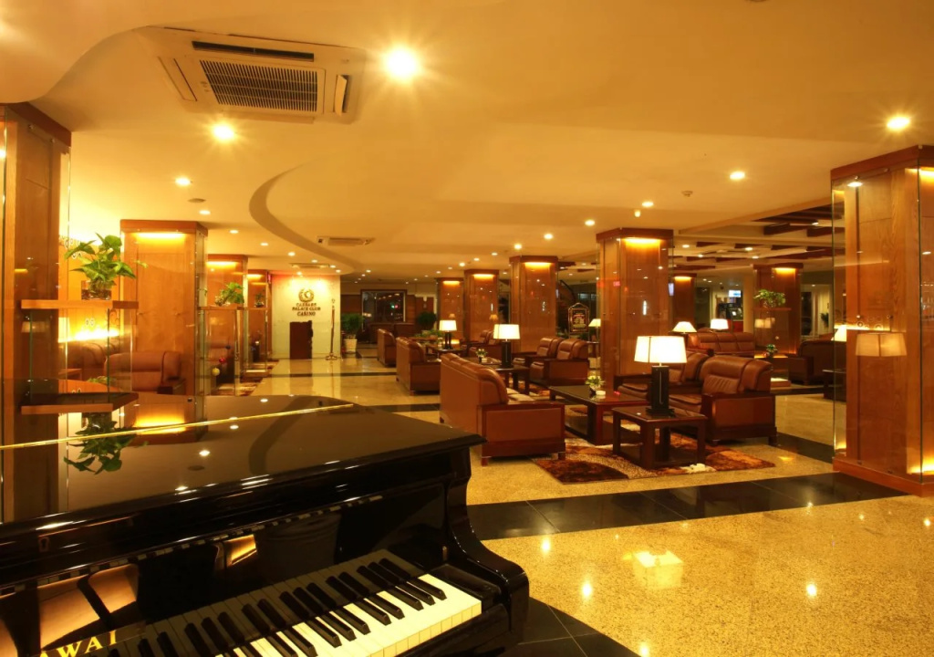 Lobby & Reception