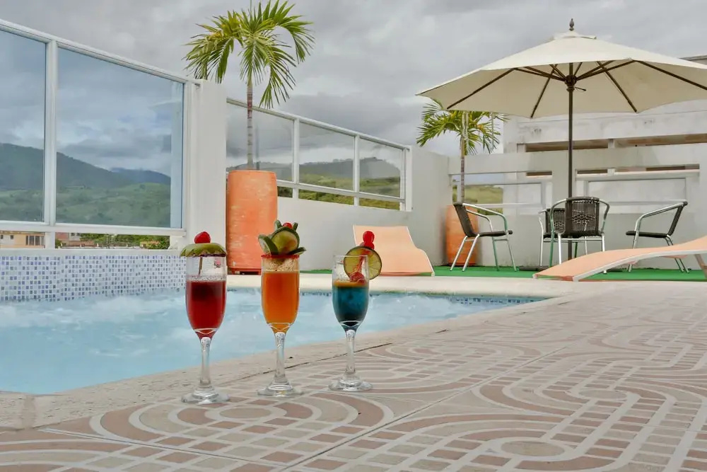 Casablanca Hotel, RestoBar, Catering, Events & Tourism in Garzón - Général