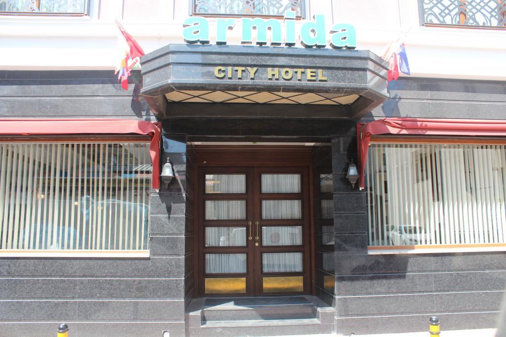 9. Armida City Hotel