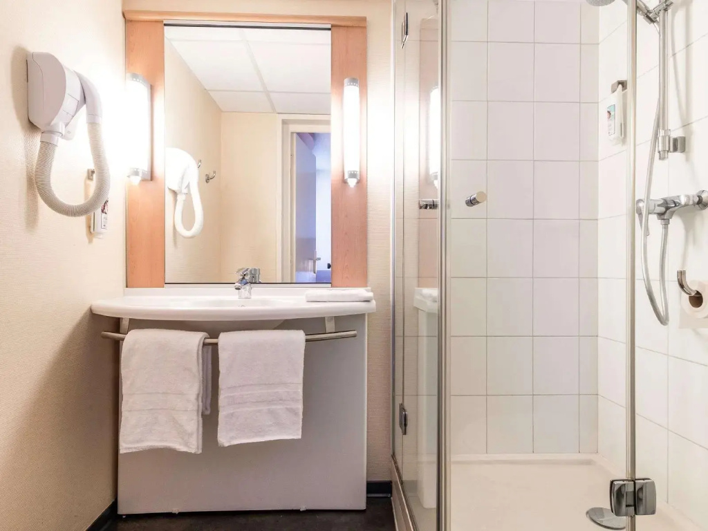 ibis Issoire - Général