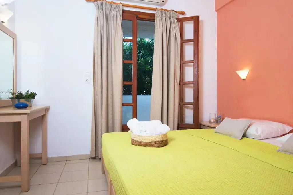 1 Bedroom Triple Apartment