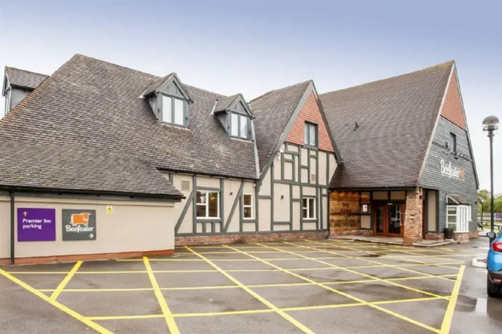 Premier Inn Solihull (Hockley Heath, M42) - фото 48