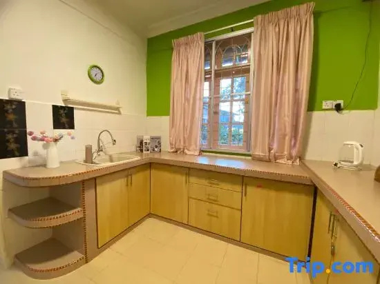 Eden Residence Bukit Beruang by Jeffery Lam Home Management